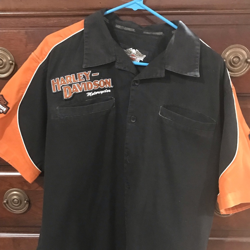 Men’s SZ M Harley  shirt. See descriptions